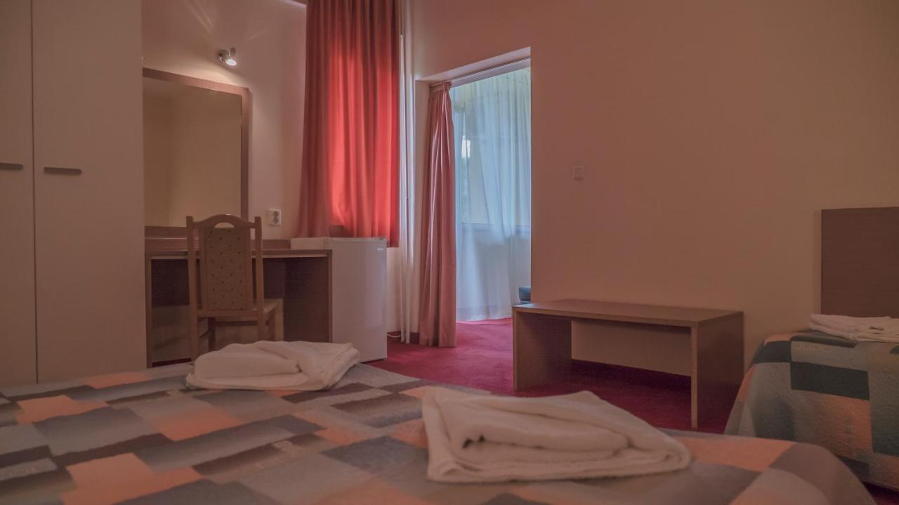 Park Hotel Persey Varna Exterior photo