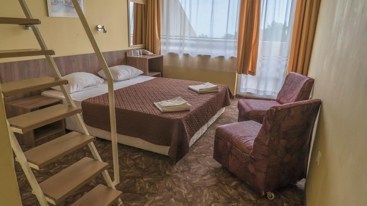 Park Hotel Persey Varna Exterior photo